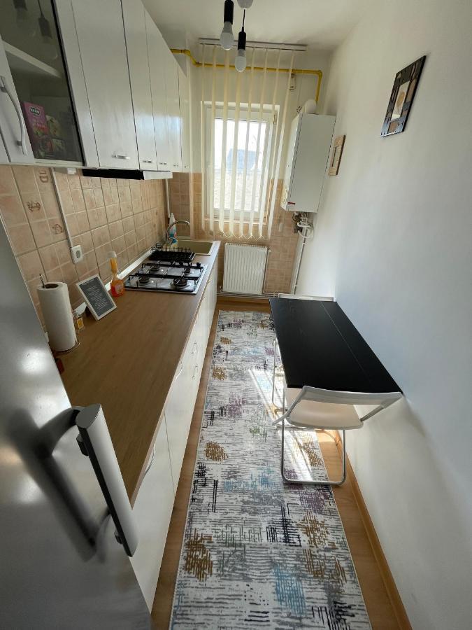 Apartament Cina Husi Exterior foto