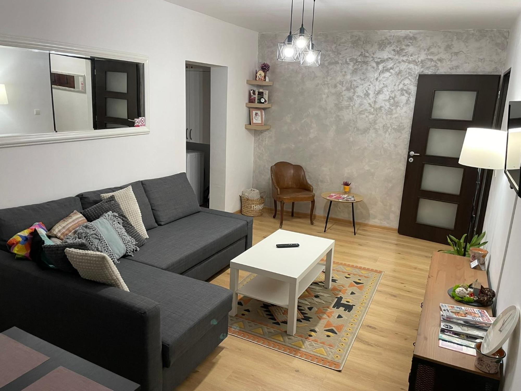 Apartament Cina Husi Exterior foto